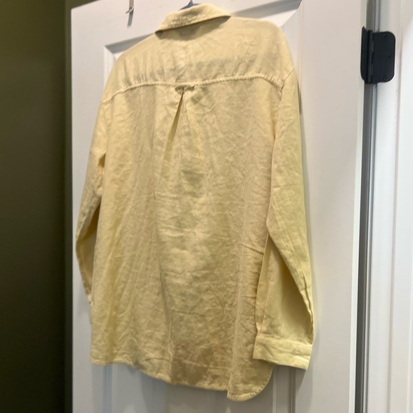 3/$19 Old Navy Linen-Blend Boyfriend Shirt - Picture 7 of 11